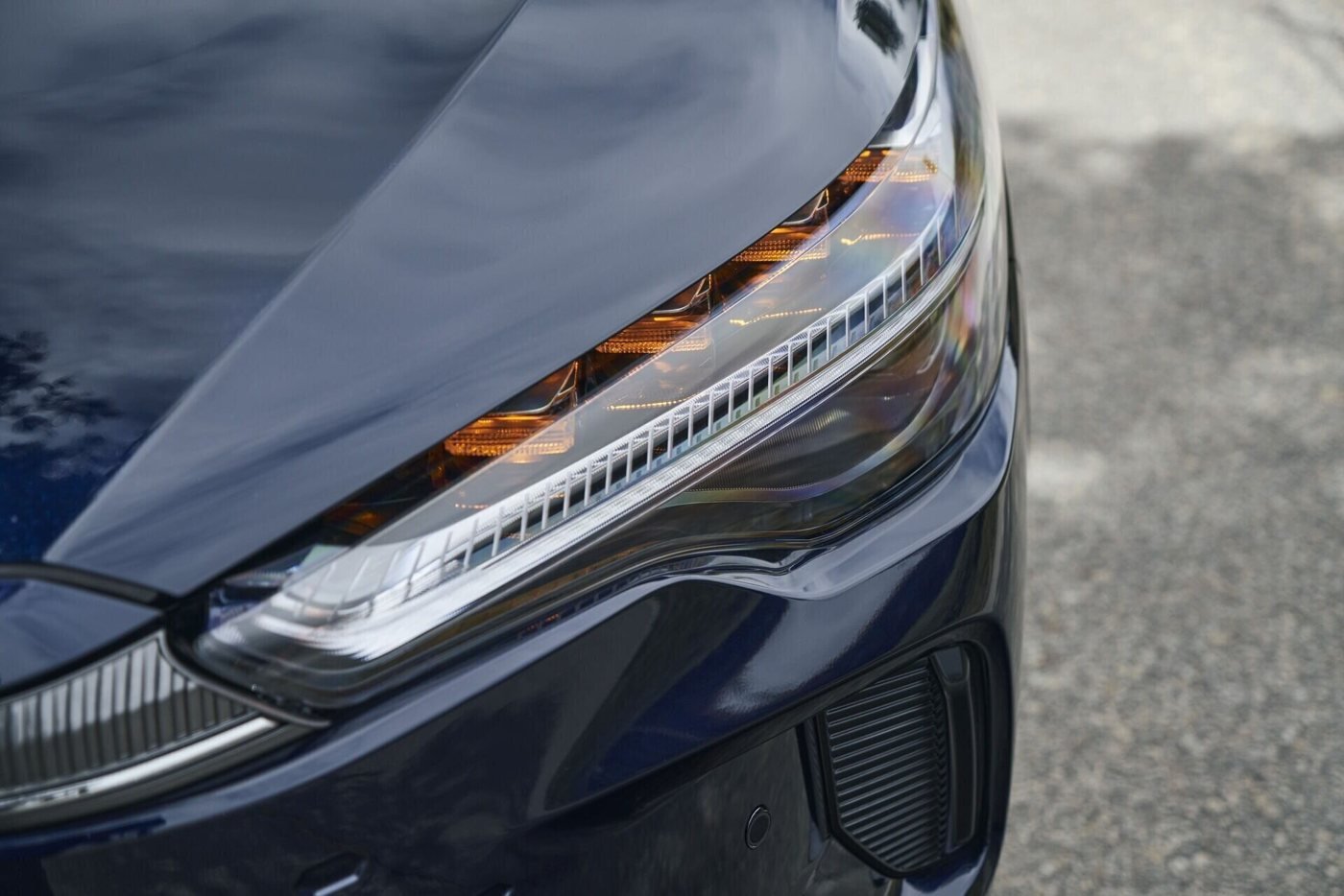 Toyota Corolla Cross — farola led