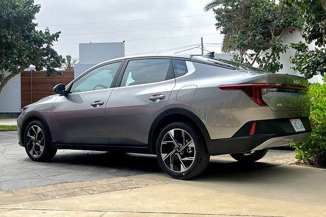 Kia K3 (Sedán / Cross) principal