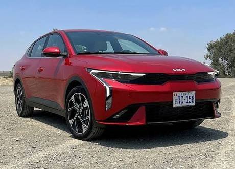 Kia K3 (Sedán / Cross)