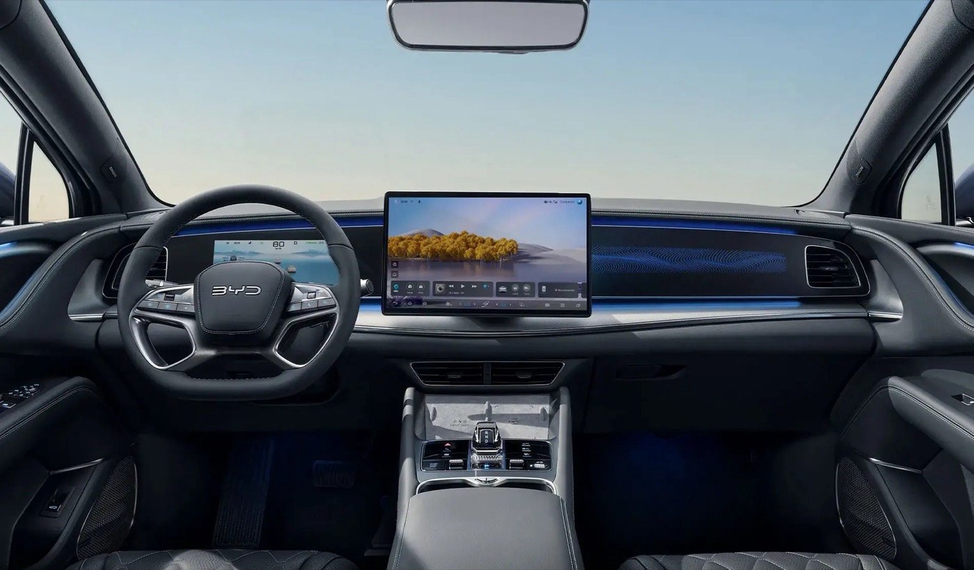 BYD Sealion 7 — 01