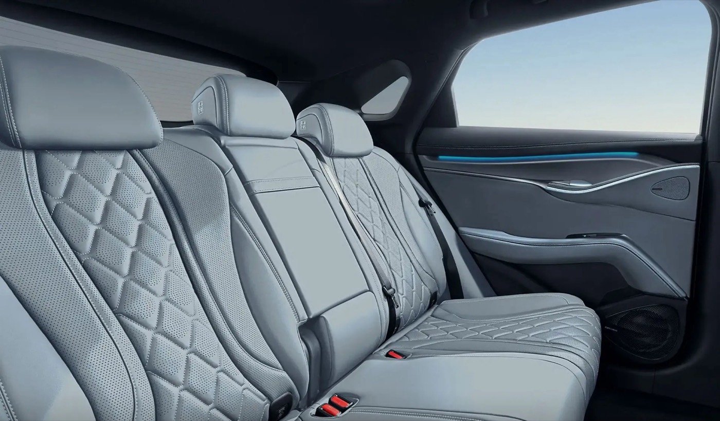 BYD Sealion 7 — 04