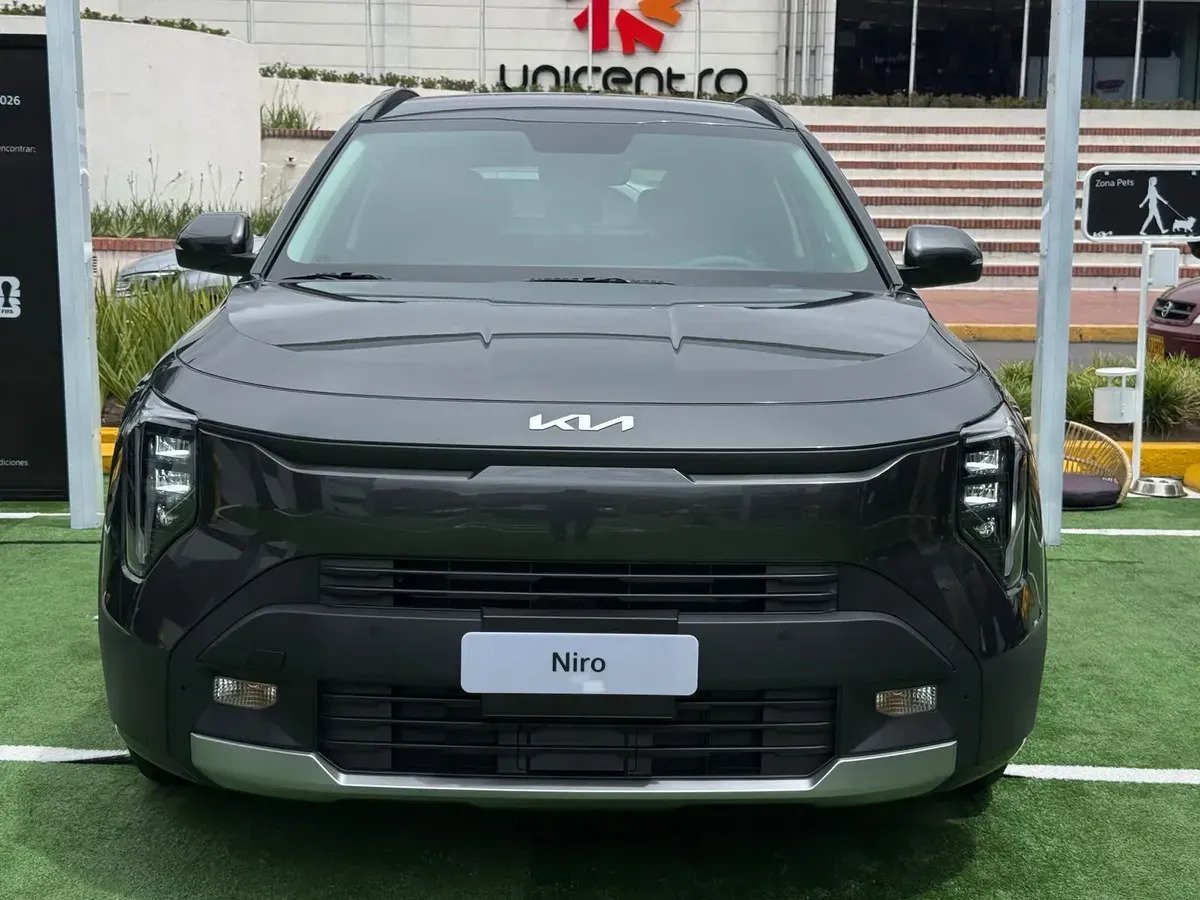 Kia Niro — frontal