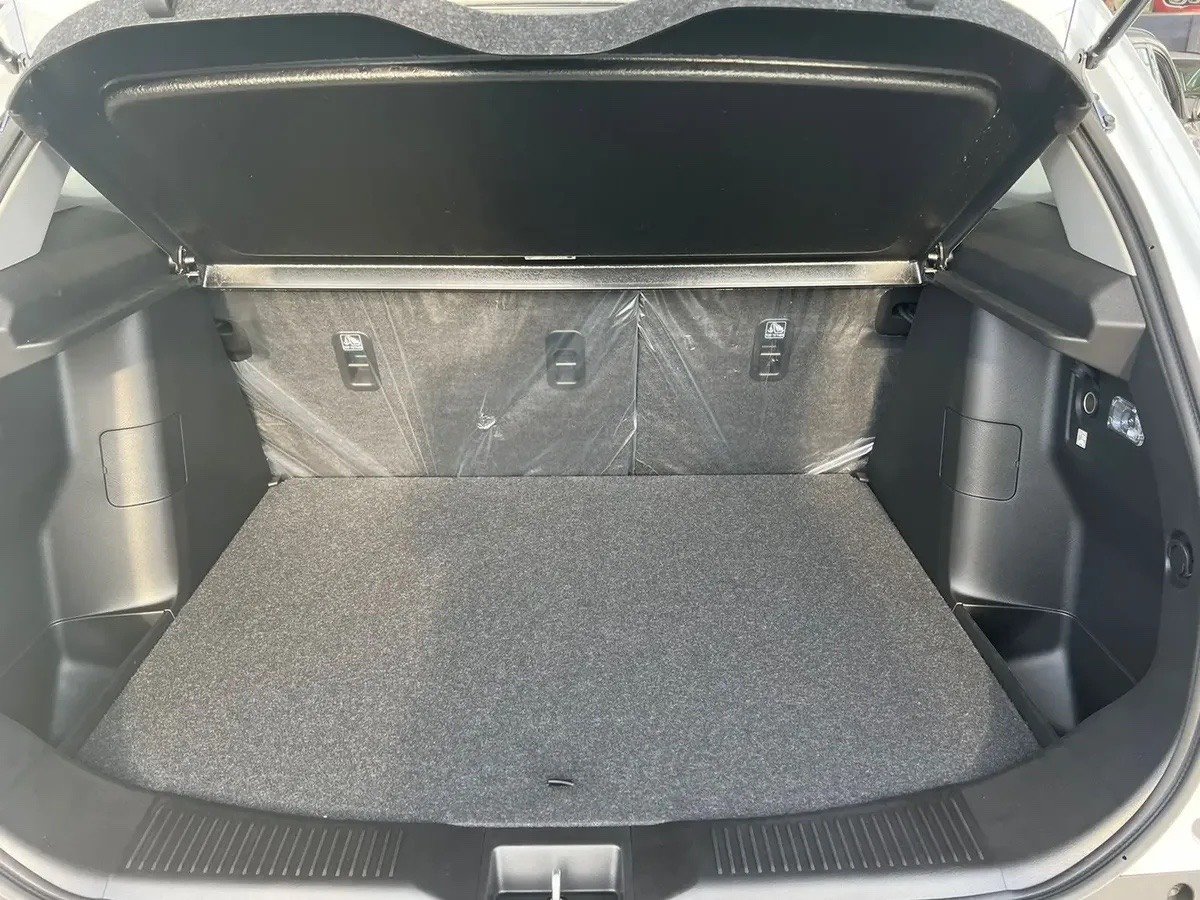 Suzuki S-Cross — interior