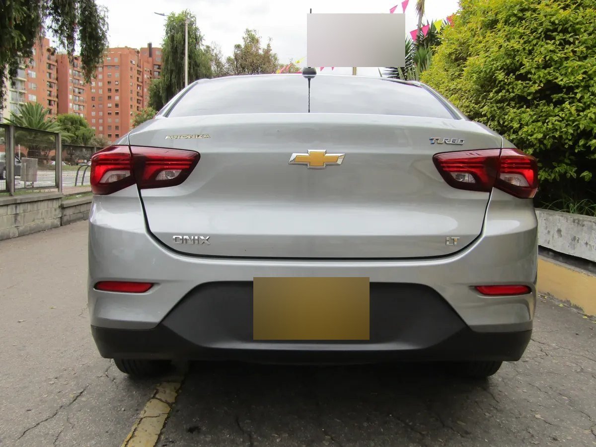Chevrolet Onix — trasera
