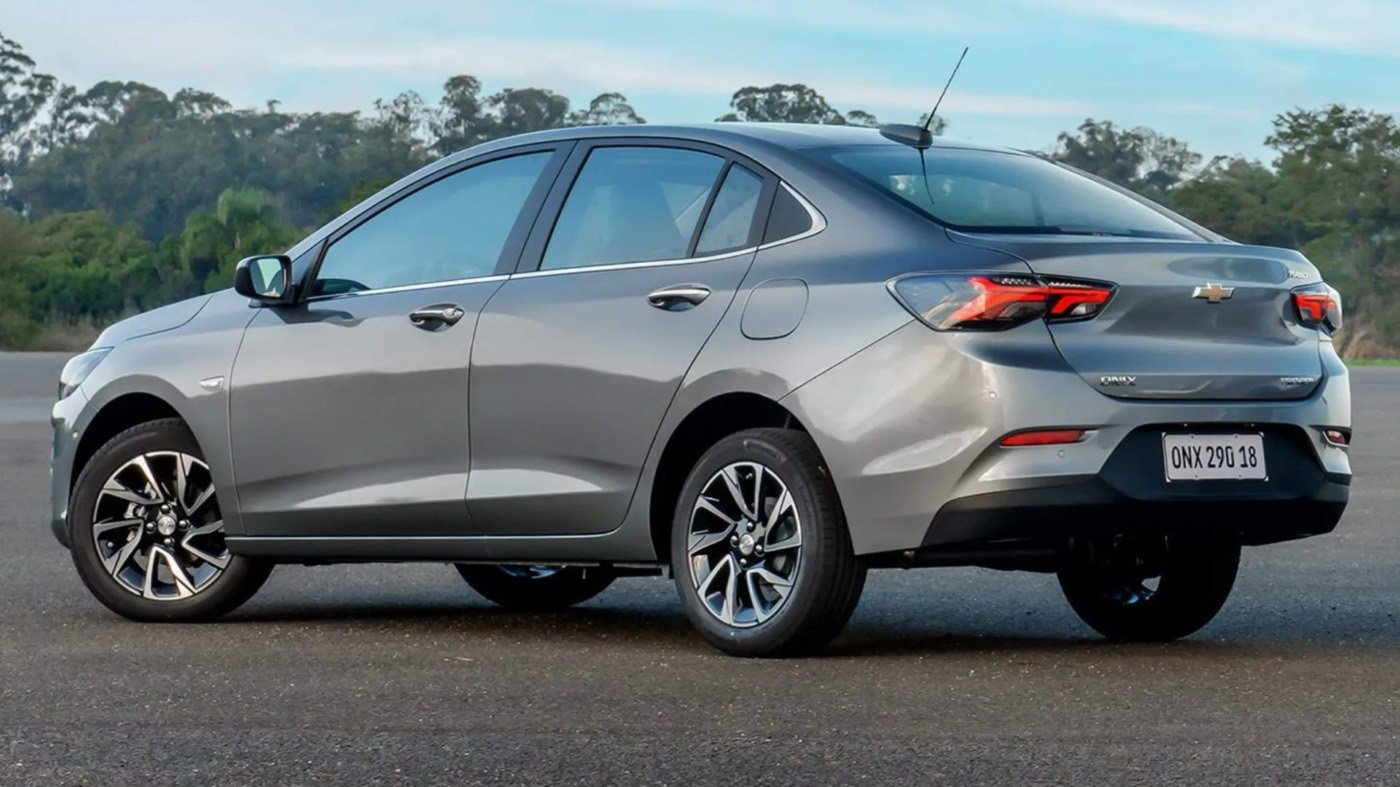 Chevrolet Onix — trasera tres cuartos