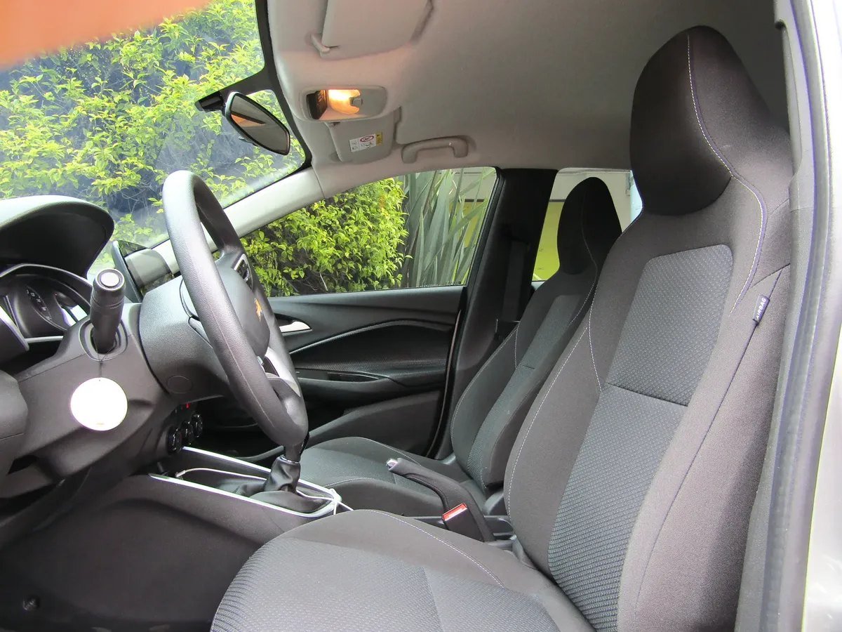 Chevrolet Onix — sillas