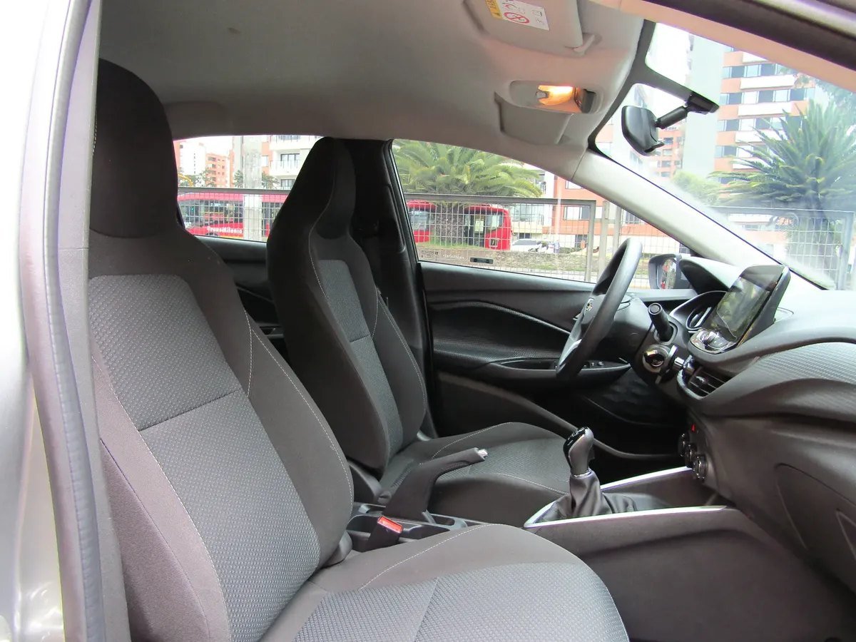 Chevrolet Onix — sillas copiloto