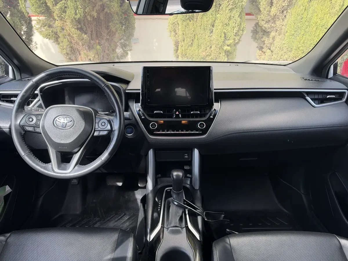 Toyota Corolla Cross — tablero