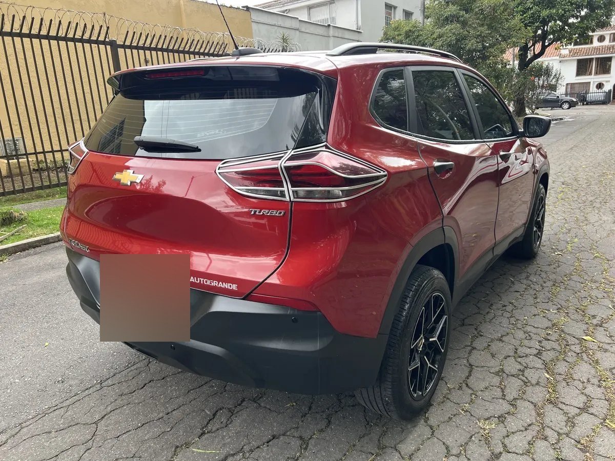 Chevrolet Tracker — trasera tres cuartos