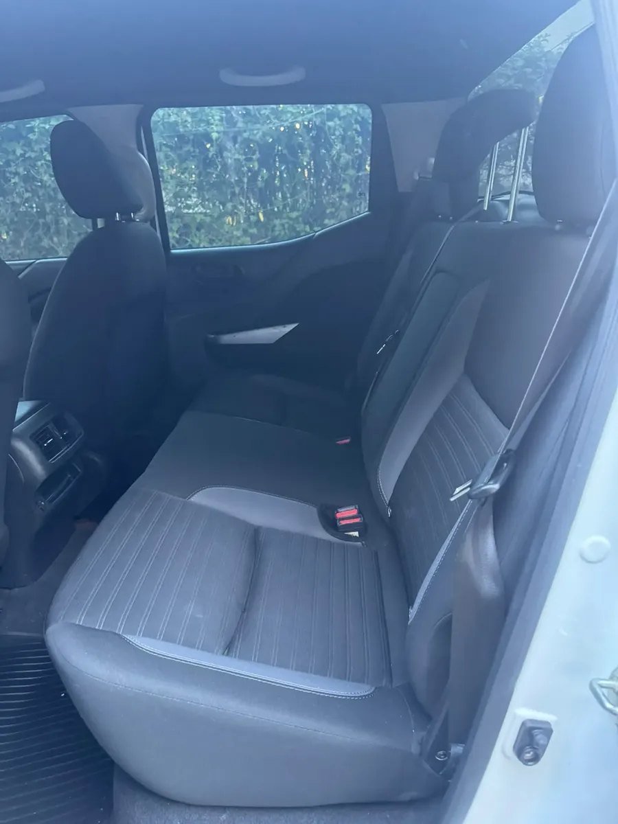 Nissan Frontier — sillas traseras