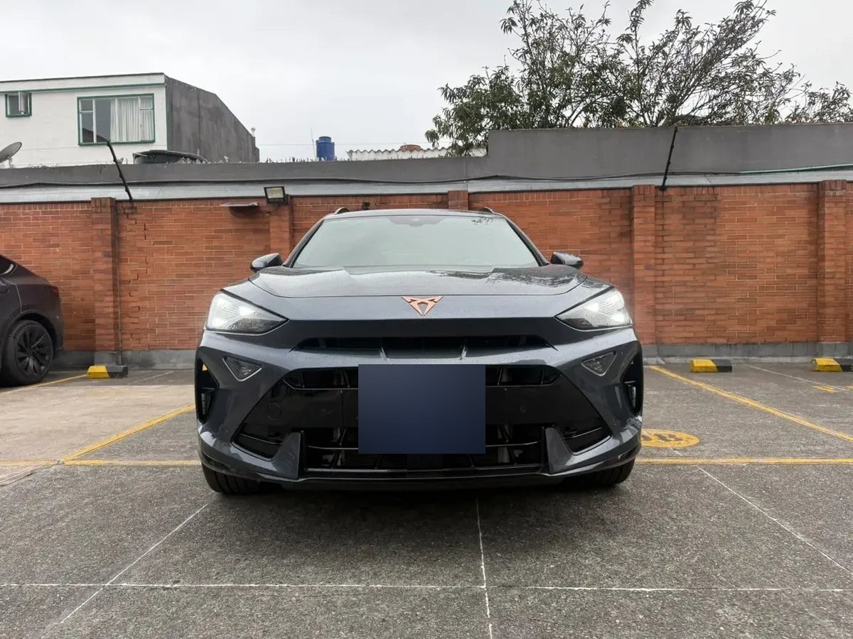 Cupra Formentor — frontal