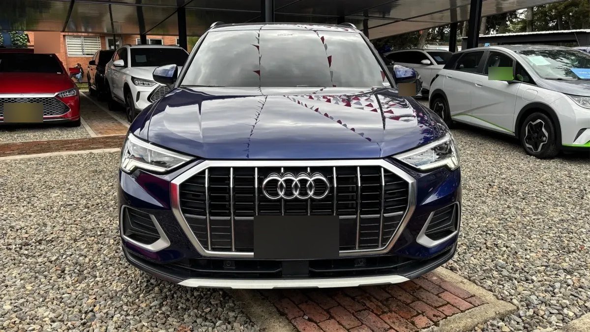 Audi Q3 — frontal