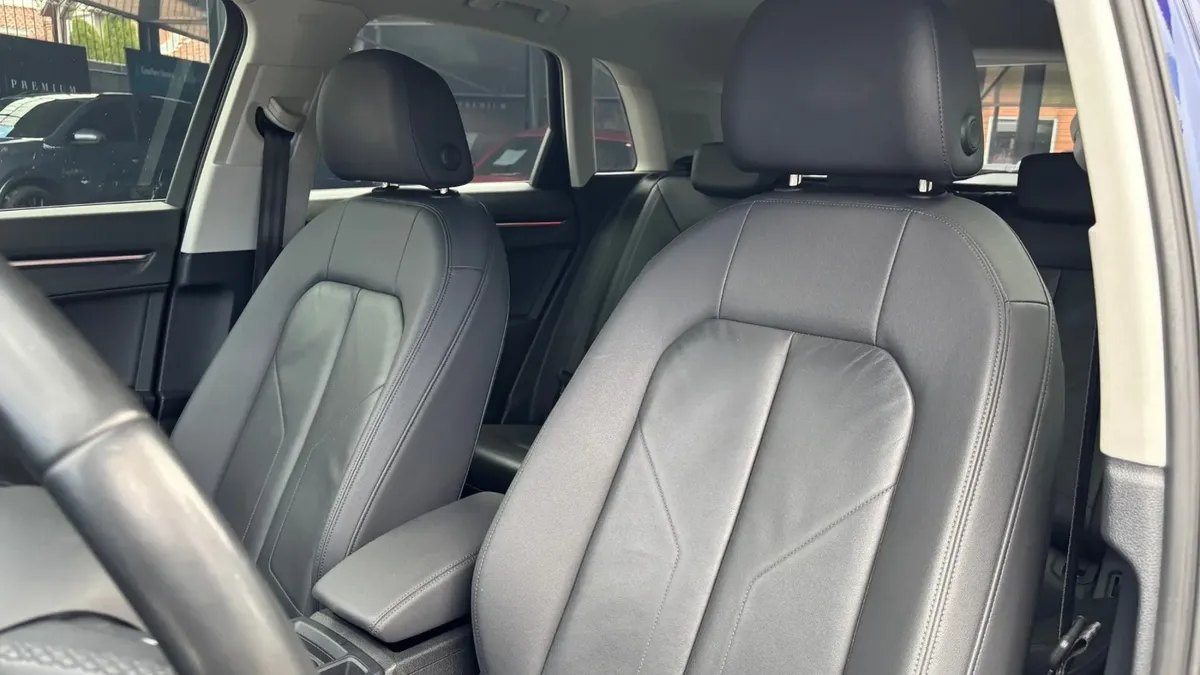 Audi Q3 — sillas