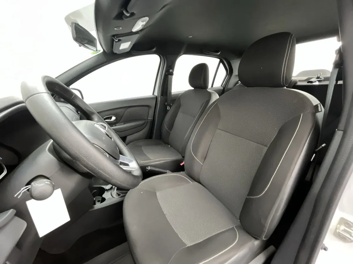 Renault Logan — sillas