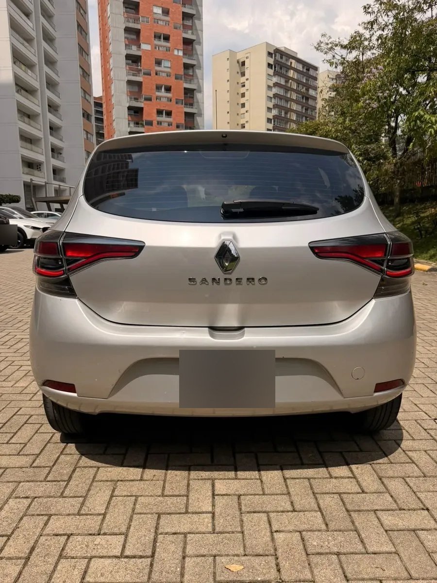 Renault Sandero — trasera
