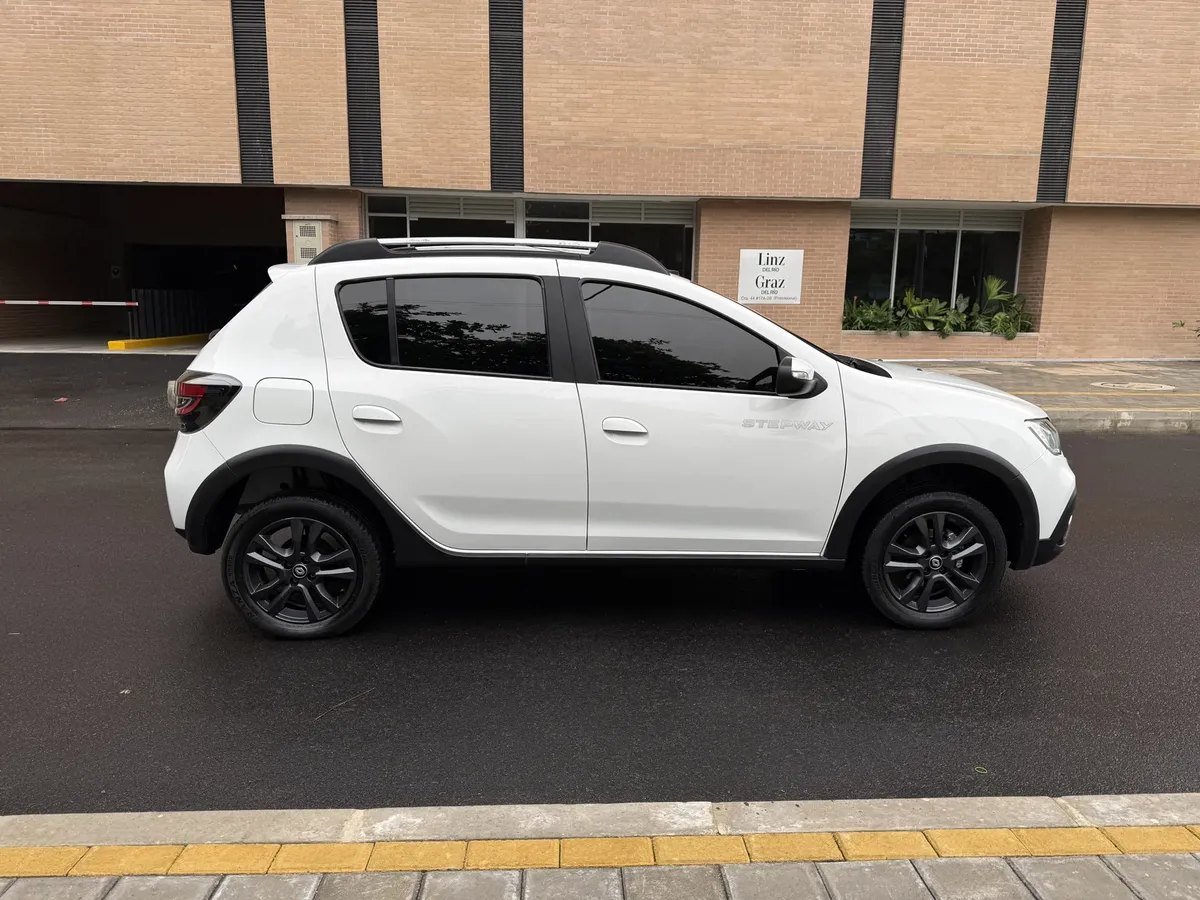 Renault Stepway — lateral