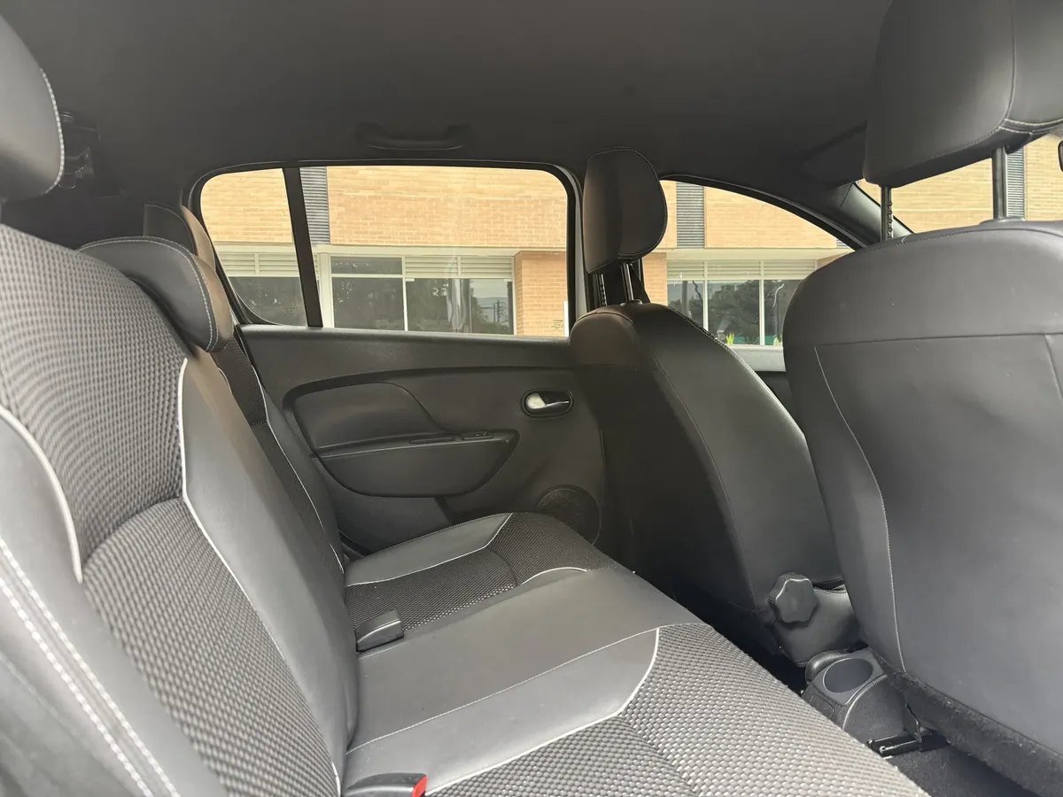 Renault Stepway — sillas traseras