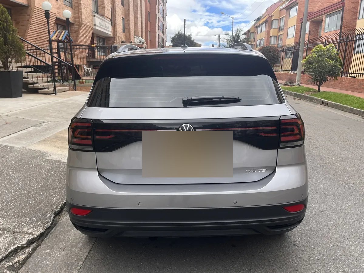 Volkswagen T-Cross — trasera