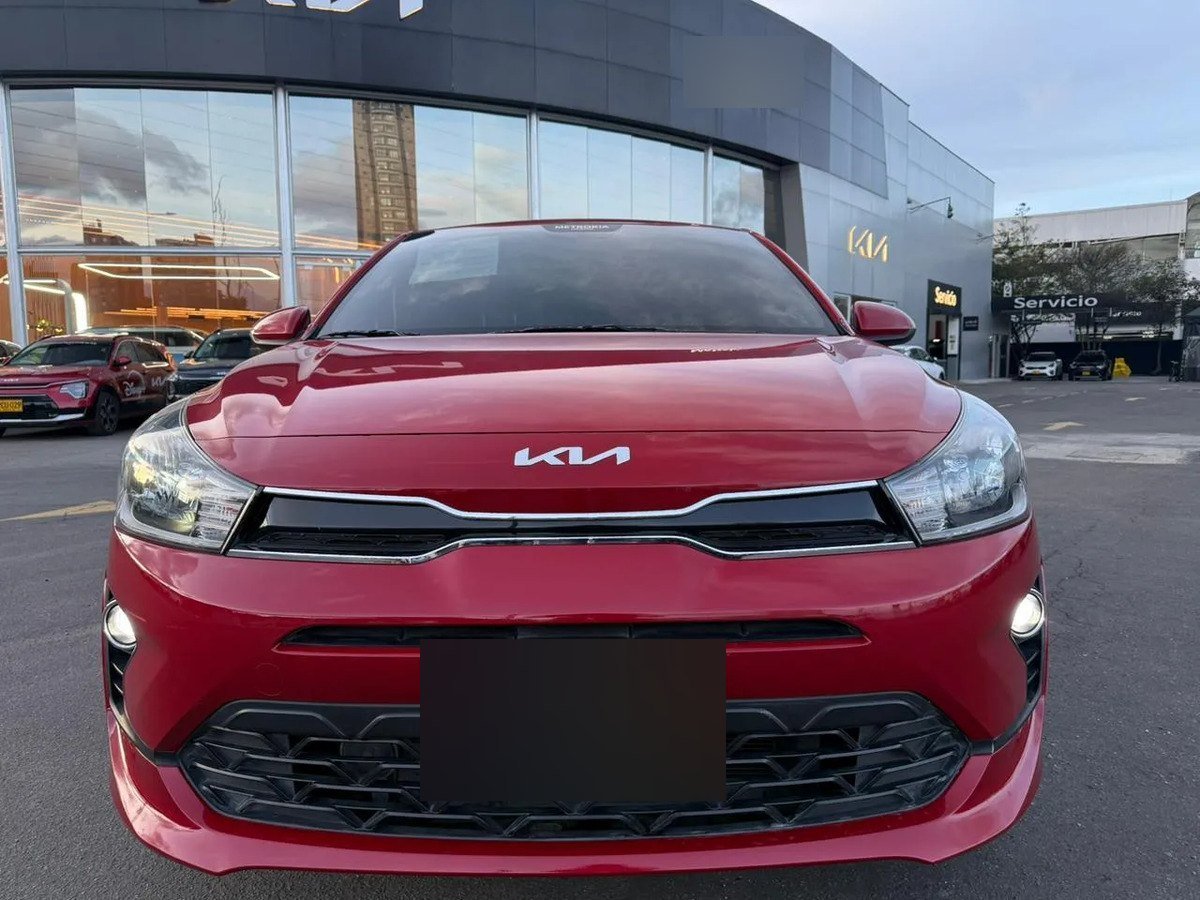 Kia Rio — frontal