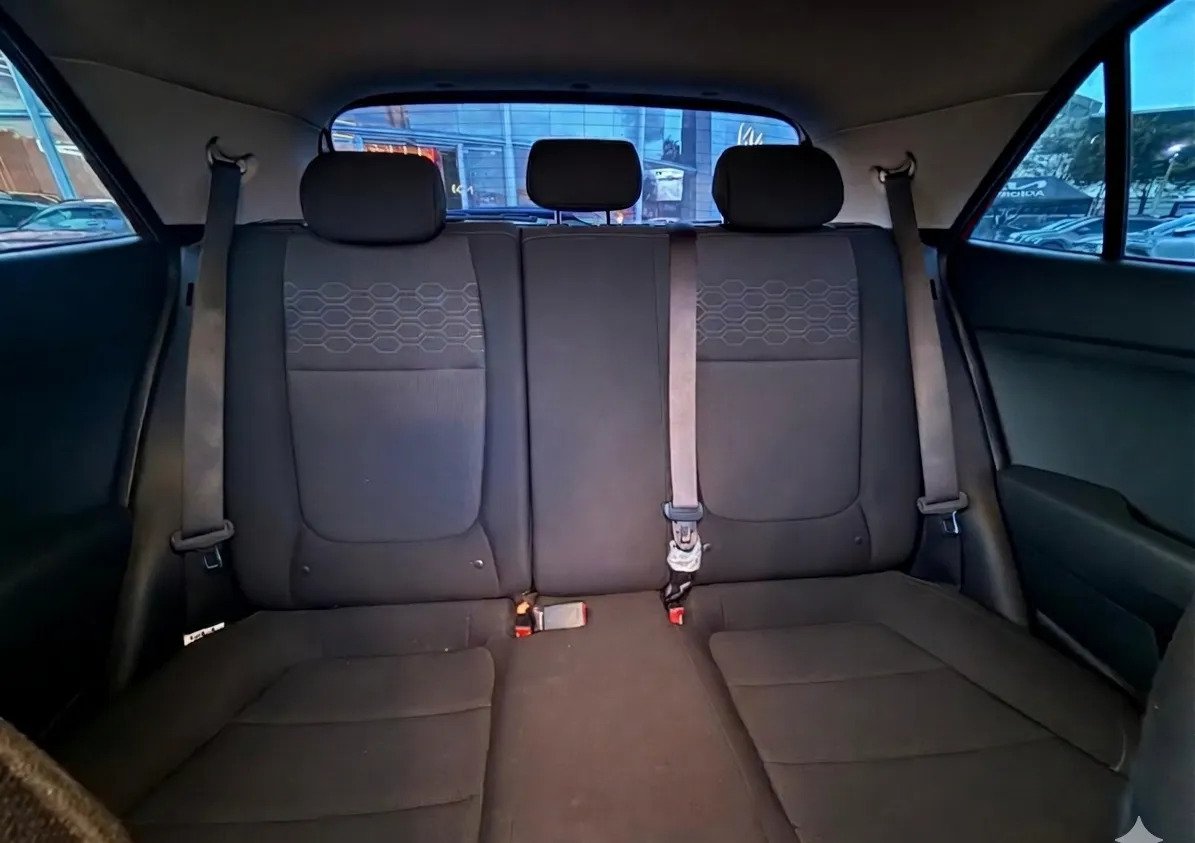 Kia Rio — sillas traseras