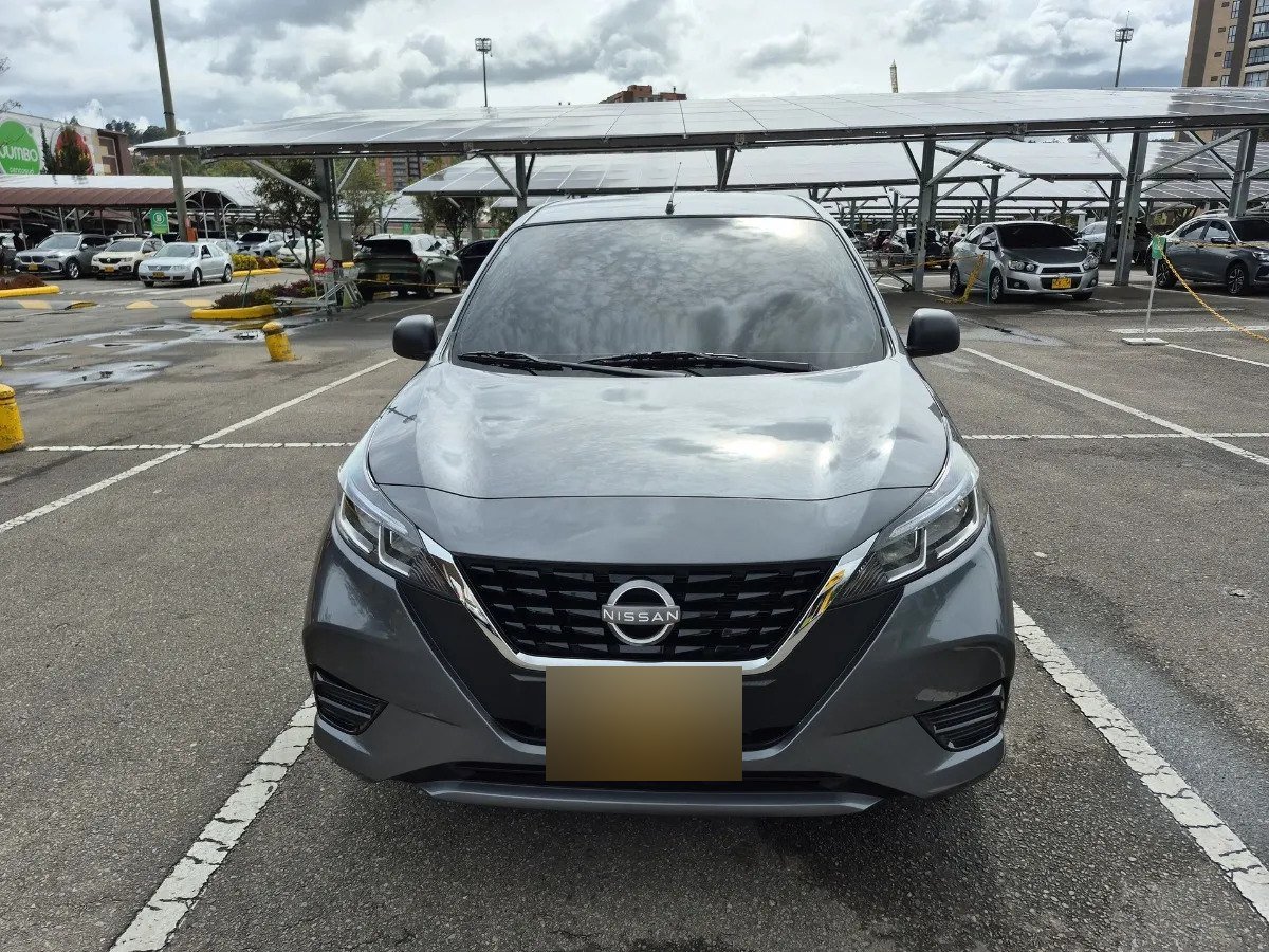 Nissan March — frontal