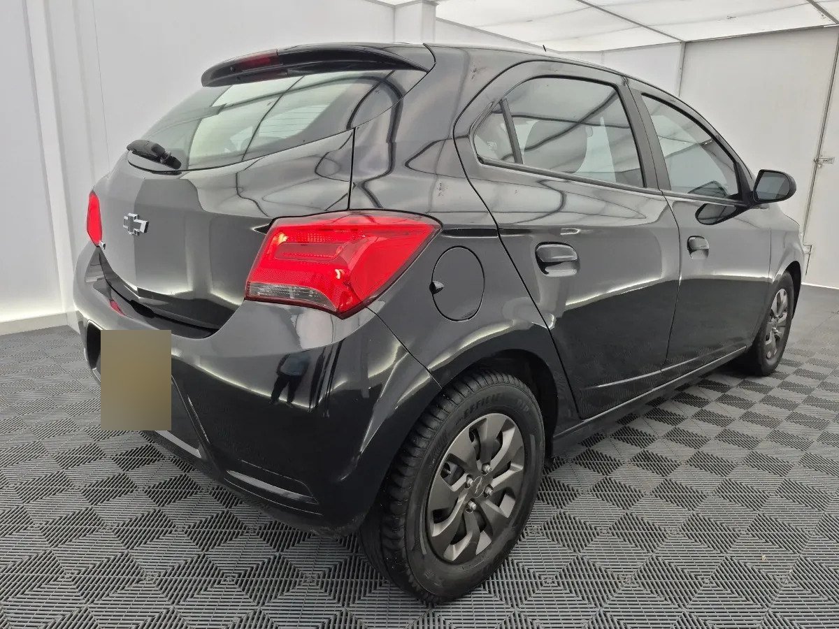 Chevrolet Joy — trasera tres cuartos