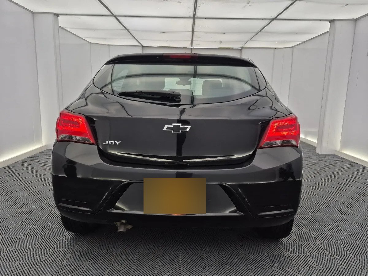 Chevrolet Joy — trasera