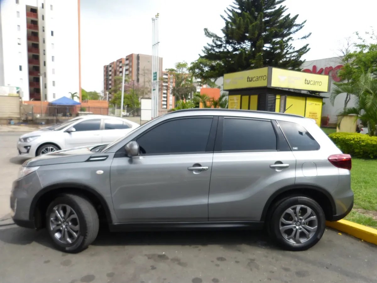 Suzuki Vitara — exterior
