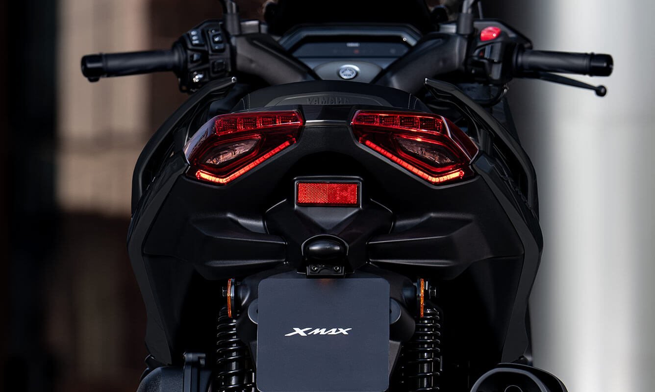 Yamaha XMAX 300 detalle luces traseras