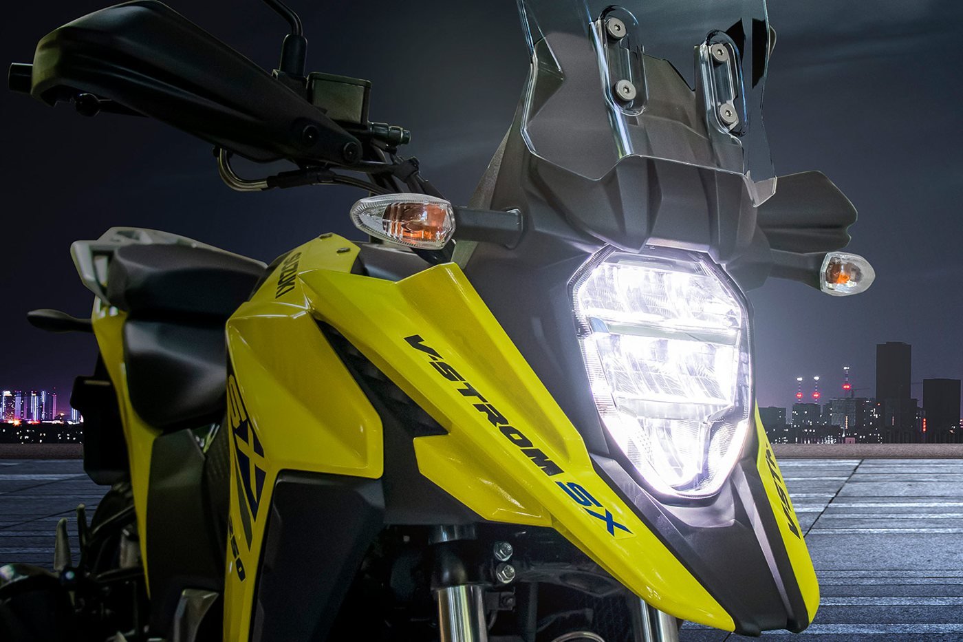 Suzuki V-Strom 250 SX detalle faro led