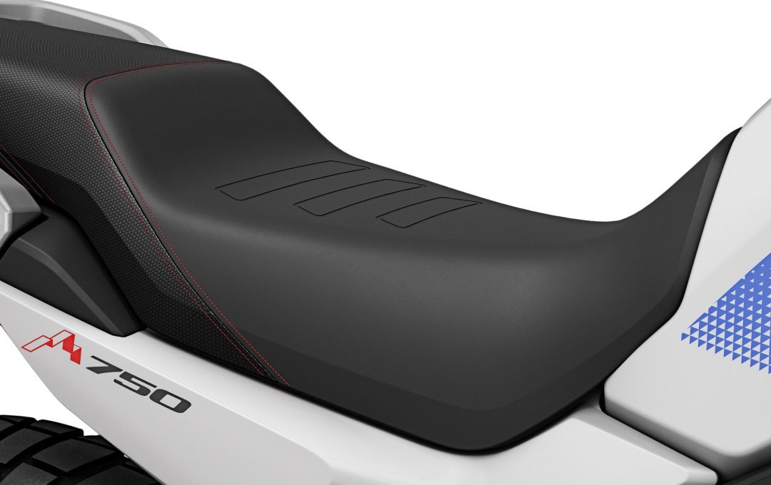 Honda XL750 Transalp — detalle asiento