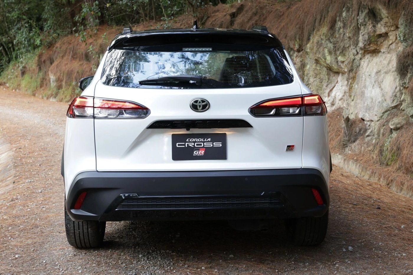 Toyota Corolla Cross GR-S trasera