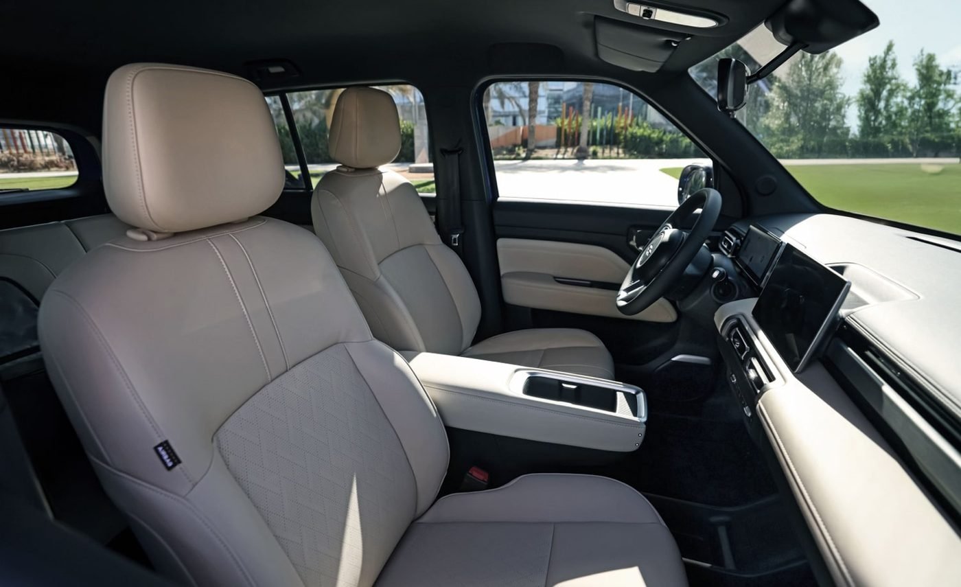 Chevrolet Spark EUV — interior frontal euv1