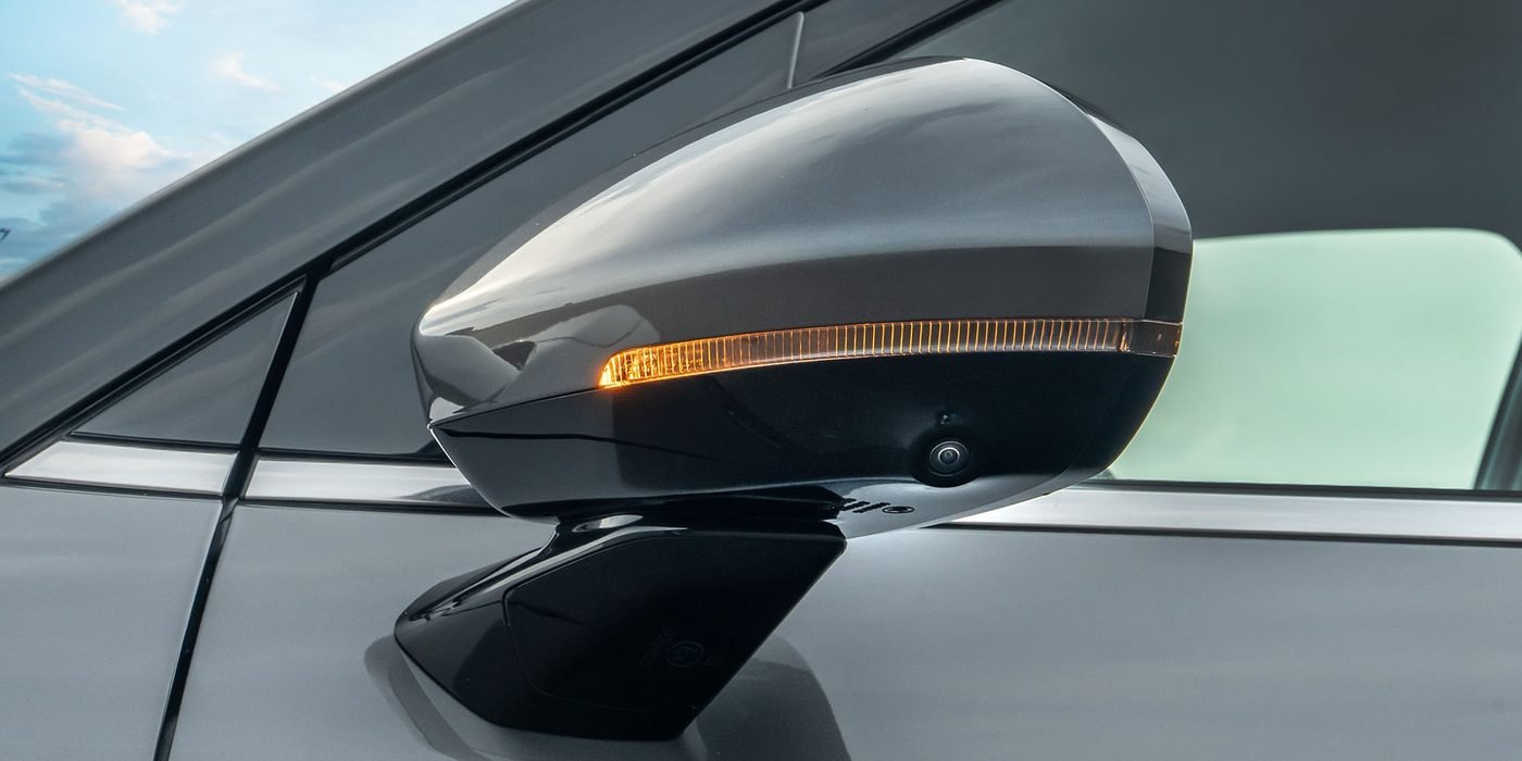 Chevrolet Captiva EV — diseno espejo