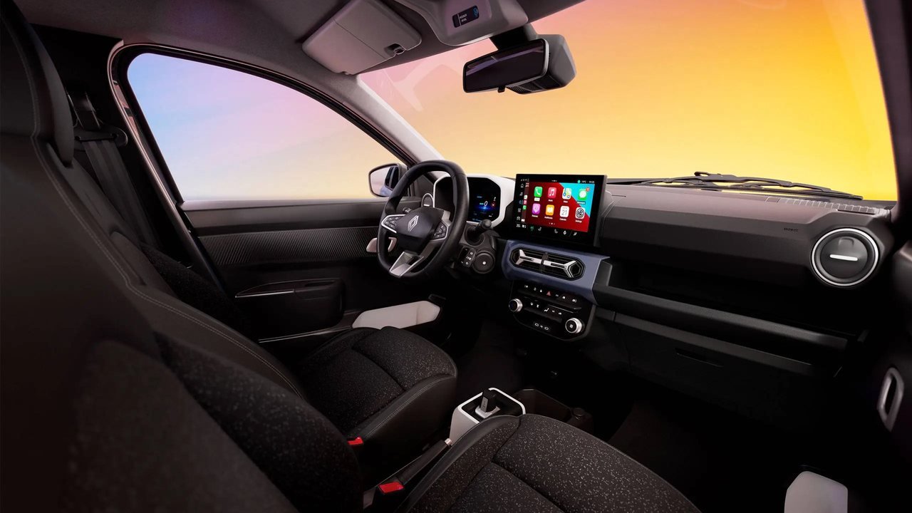 Renault Kwid E-Tech interior 2