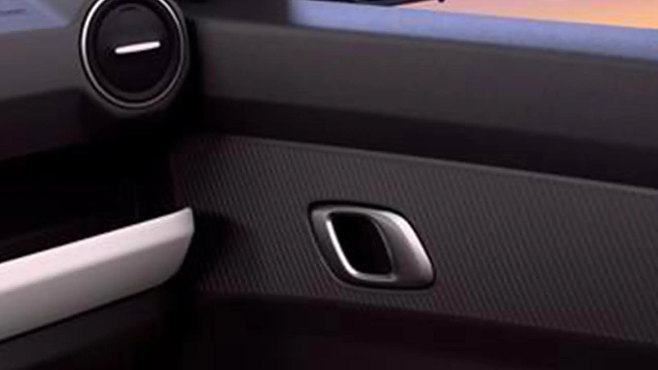 Renault Kwid E-Tech — interior 3